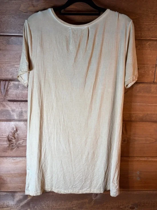 POL Soft Oversized Deep V-Neck Tee in Light Beige Mineral Wash 🌻 - Picture 4 of 6